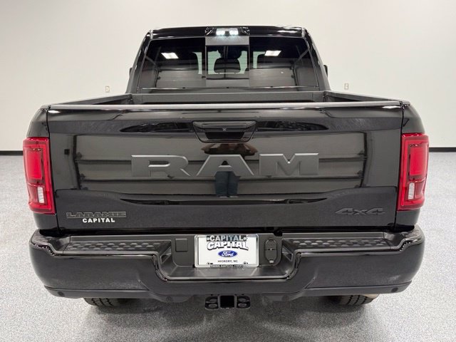 Used 2026 RAM 2500 Laramie AWD/4WD image 11