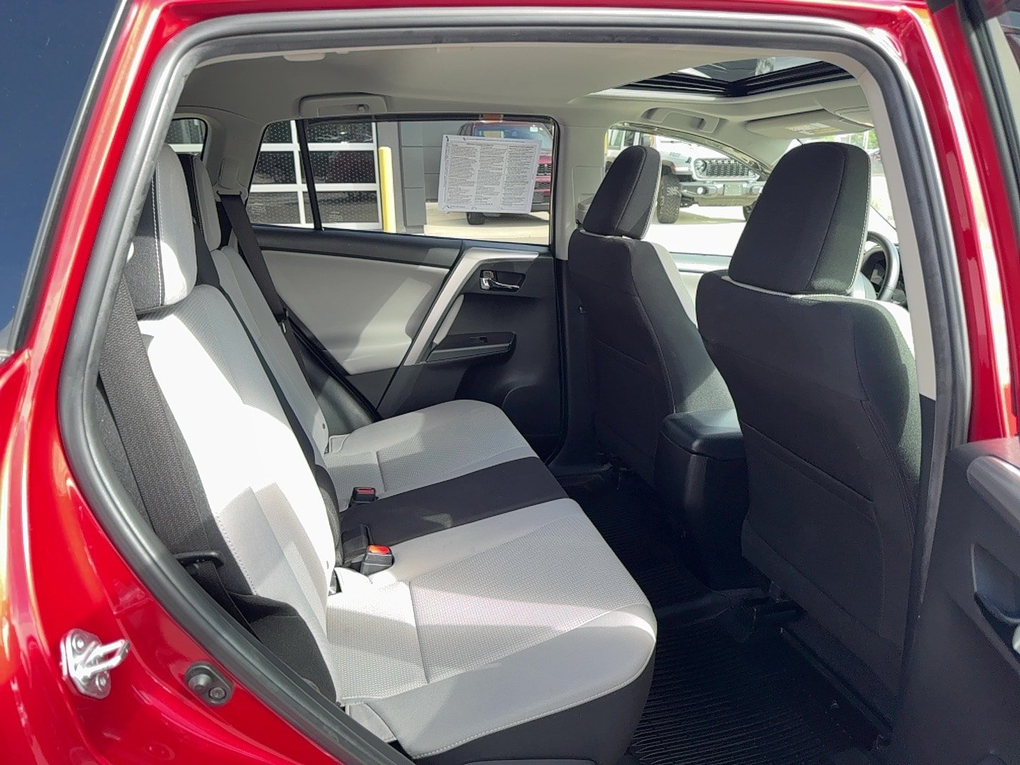 Used 2017 Toyota RAV4 XLE w/ All Weather Liner Package AWD/4WD image 21