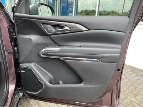 Used 2025 Chevrolet Traverse High Country w/ LPO, Floor Liner Package AWD/4WD image 36