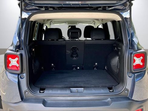 Used 2020 Jeep Renegade Latitude w/ Popular Equipment Group AWD/4WD image 24