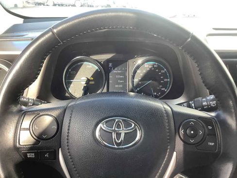 Used 2016 Toyota RAV4 XLE image 16