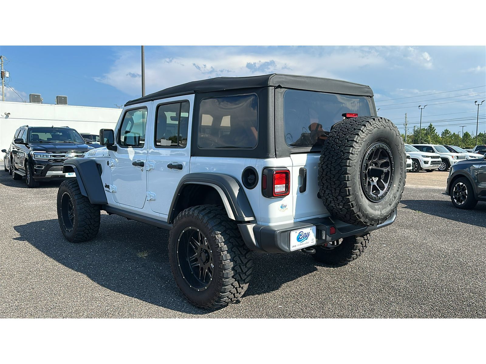 Used 2022 Jeep Wrangler Unlimited Sport AWD/4WD image 4