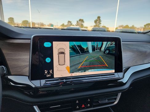 New 2026 Volkswagen Atlas SE image 18