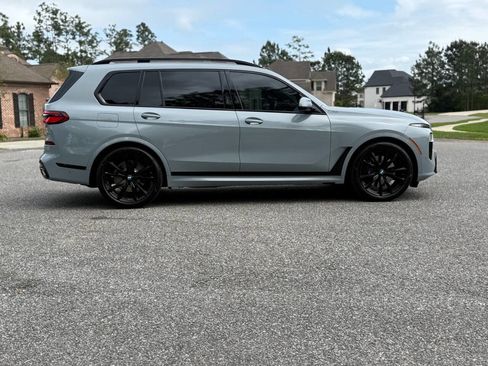 Used 2024 BMW X7 xDrive40i w/ Executive Package AWD/4WD image 6