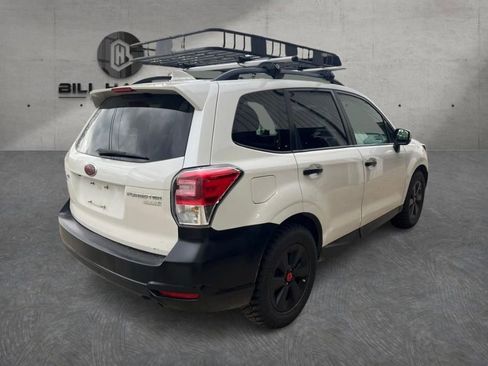 Used 2017 Subaru Forester 2.5i Premium AWD/4WD image 6