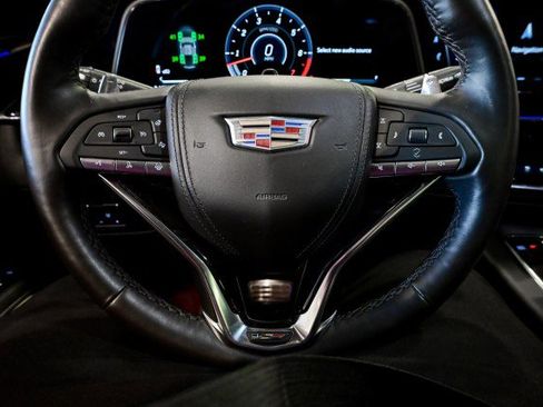 Used 2023 Cadillac Escalade V w/ LPO, ONYX Package image 31