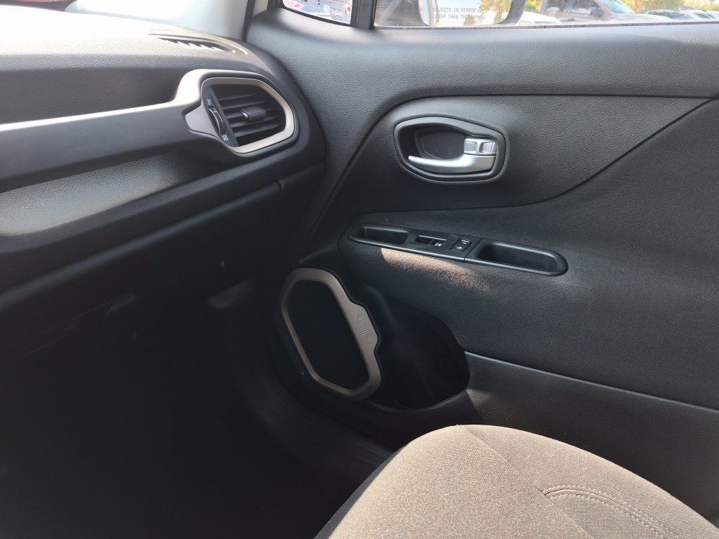 Used 2016 Jeep Renegade Sport w/ Power & Air Group FWD image 19