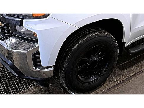 Used 2021 Chevrolet Silverado 1500 W/T w/ WT Value Package AWD/4WD image 3