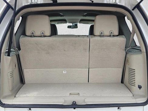 Used 2014 Lincoln Navigator 2WD image 6