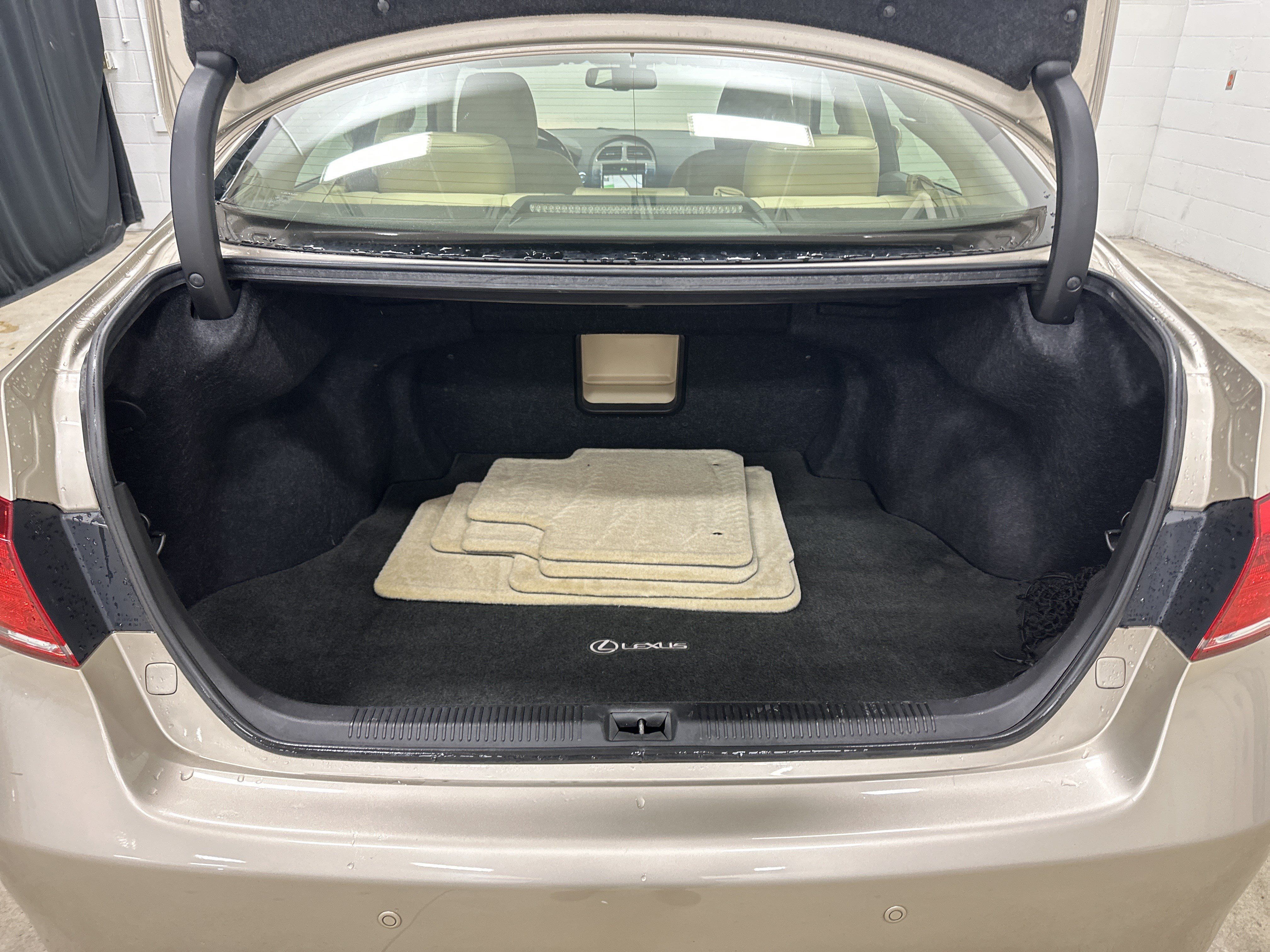 Used 2011 Lexus ES 350 FWD image 32
