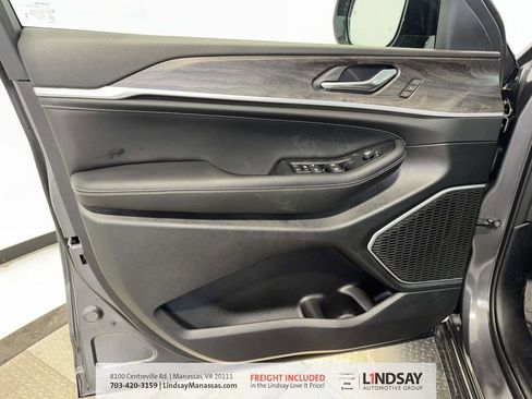 New 2026 Jeep Grand Cherokee Limited image 15