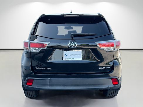 Used 2016 Toyota Highlander XLE AWD/4WD image 4