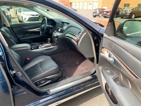 Used 2016 INFINITI Q70 L 3.7 AWD/4WD image 16