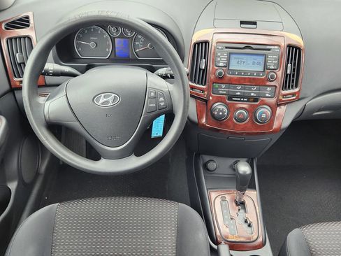 Used 2010 Hyundai Elantra GLS FWD image 26