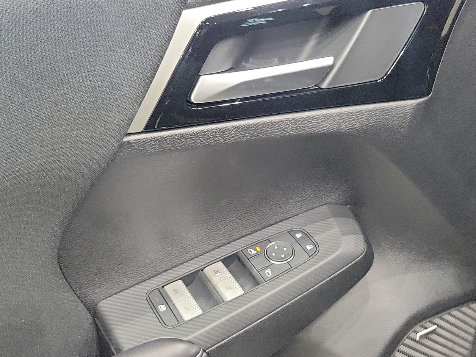 New 2026 Mitsubishi Outlander ES FWD image 17