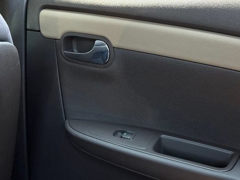 Used 2010 Chevrolet Malibu LS FWD image 37