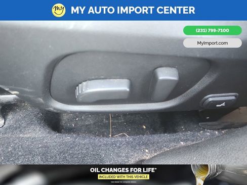 Used 2017 Subaru Forester 2.5i Premium w/ All-Weather Package AWD/4WD image 10