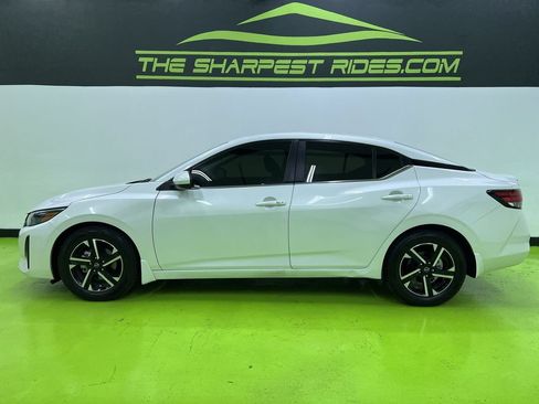 Used 2024 Nissan Sentra SV FWD image 6