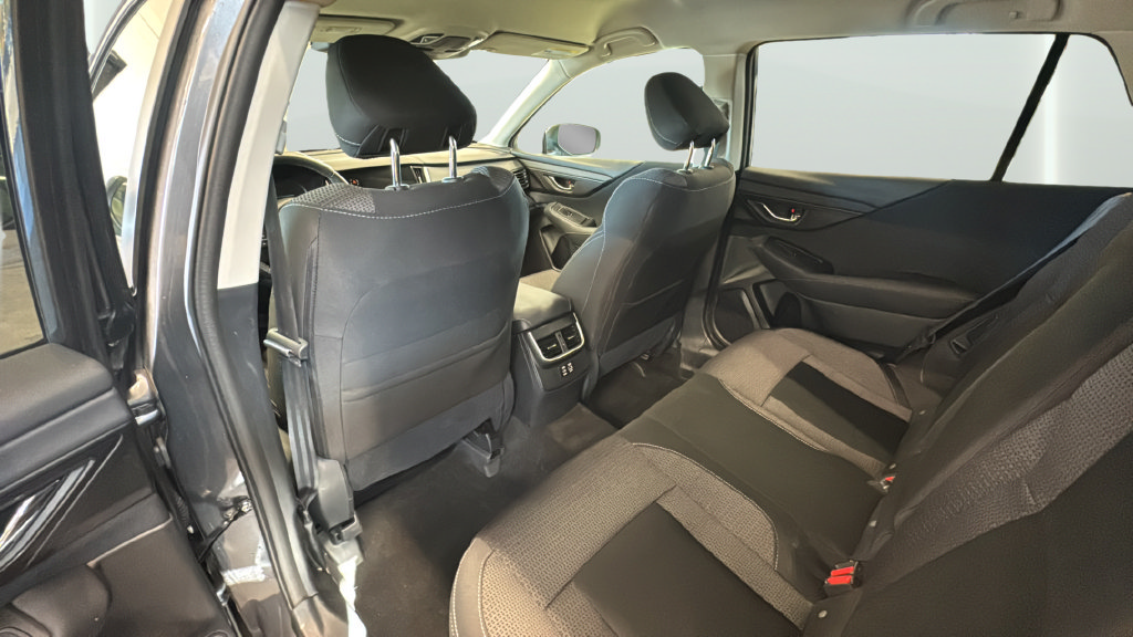 Used 2024 Subaru Outback Premium AWD/4WD image 34