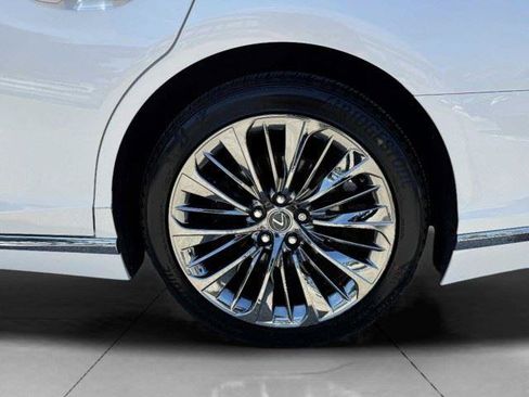 Used 2023 Lexus LS 500 w/ Accessory Package (Z2) RWD image 57