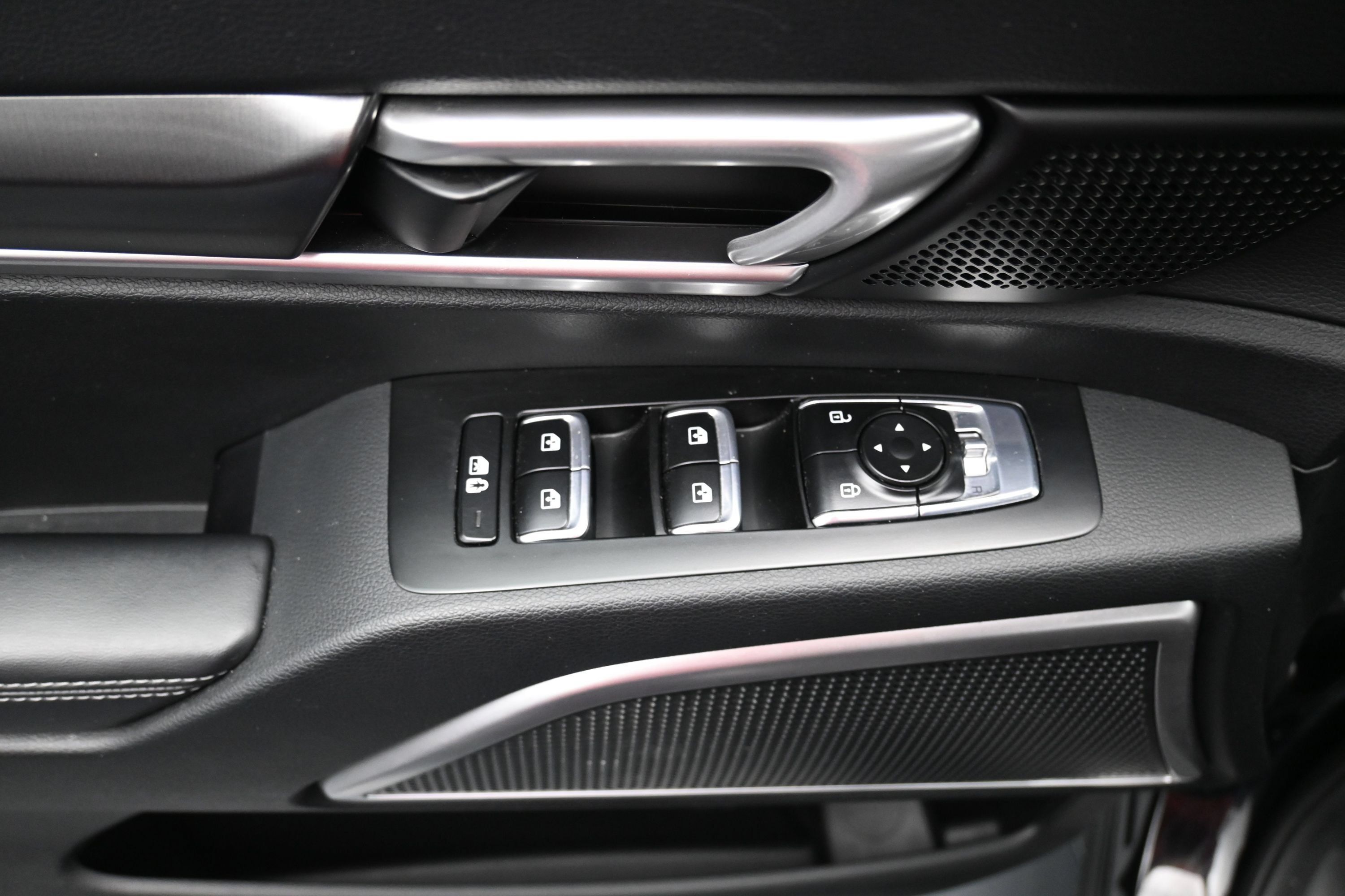 Used 2025 Kia Telluride S FWD image 14