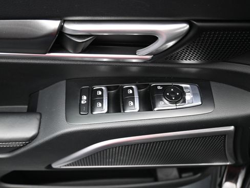 Used 2025 Kia Telluride S FWD image 14