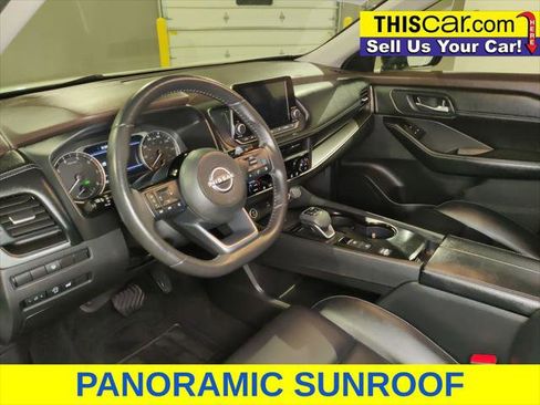 Used 2023 Nissan Rogue SV w/ SV Premium B Package FWD image 11