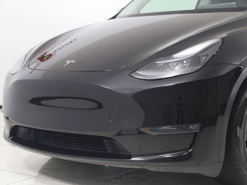 Used 2024 Tesla Model Y Long Range AWD/4WD image 49