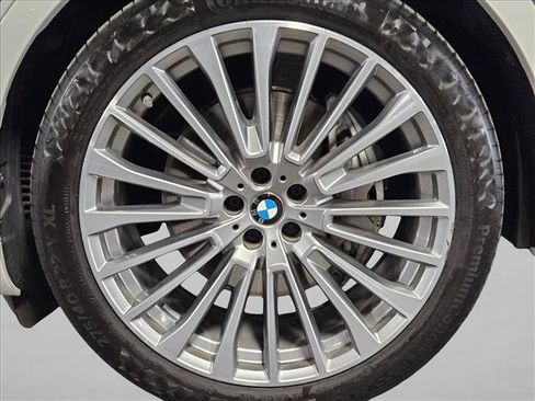 Certified 2024 BMW X7 xDrive40i w/ Executive Package image 24