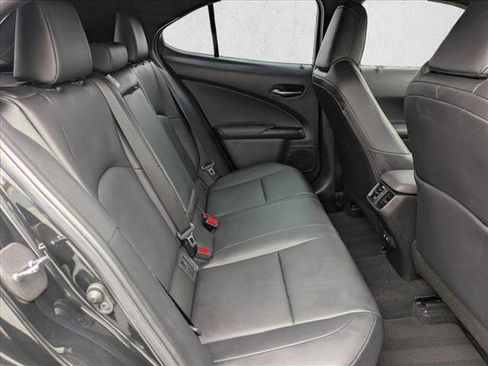 Used 2020 Lexus UX 250h AWD/4WD image 18