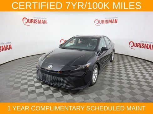Used 2025 Toyota Camry SE FWD image 2