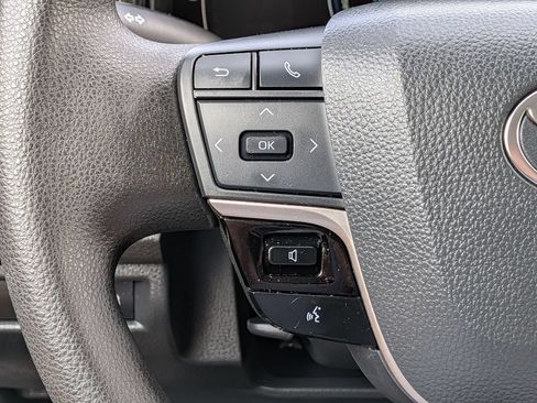Used 2025 Toyota Camry LE FWD image 21