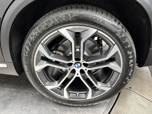 Used 2023 BMW X5 xDrive40i w/ Premium Package image 27