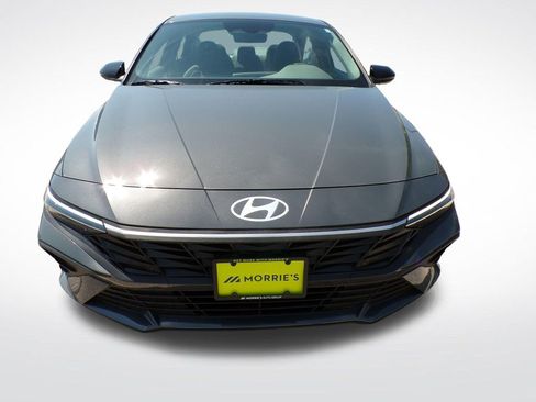 Used 2025 Hyundai Elantra Sport FWD image 10