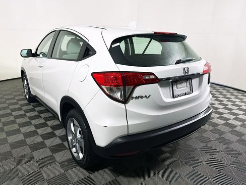 Used 2019 Honda HR-V LX image 5