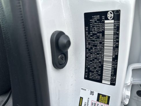 Used 2025 Toyota Corolla LE image 18