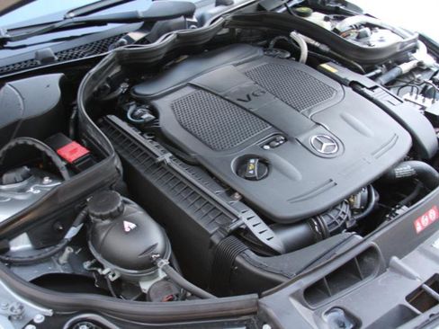 Used 2013 Mercedes-Benz C 300 Sport image 18