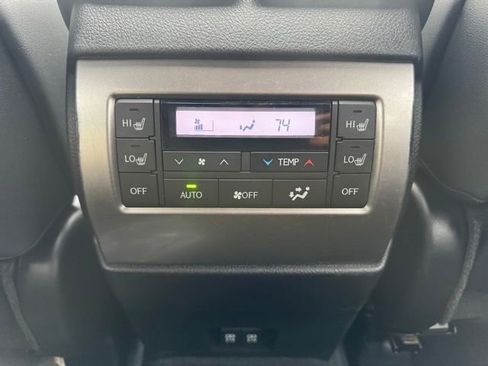 Used 2023 Lexus GX 460 Premium w/ Accessory Package AWD/4WD image 34