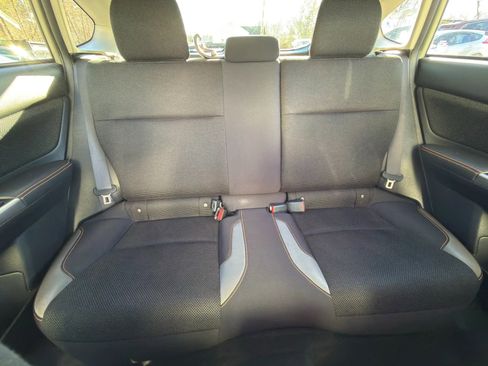 Used 2017 Subaru Crosstrek 2.0i Premium image 24