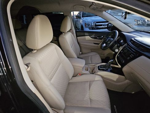 Used 2017 Nissan Rogue S image 28