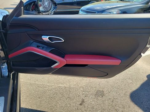 Used 2023 Porsche 718 Cayman RWD image 36