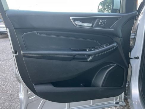 Used 2017 Ford Edge Titanium image 21