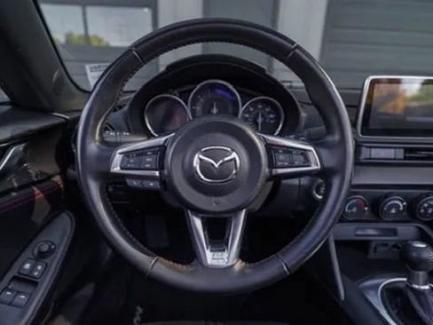 Used 2016 MAZDA MX-5 Miata Club image 14