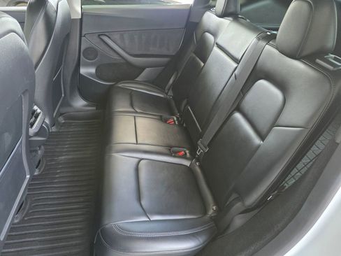 Used 2023 Tesla Model Y Long Range image 35