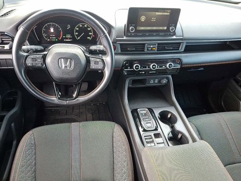 Used 2023 Honda Pilot Sport image 13