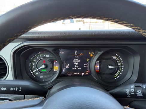 Used 2024 Jeep Wrangler Unlimited AWD/4WD image 19