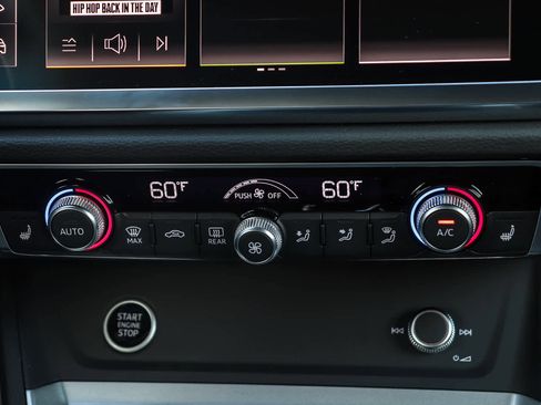 New 2025 Audi Q3 2.0T Premium image 18