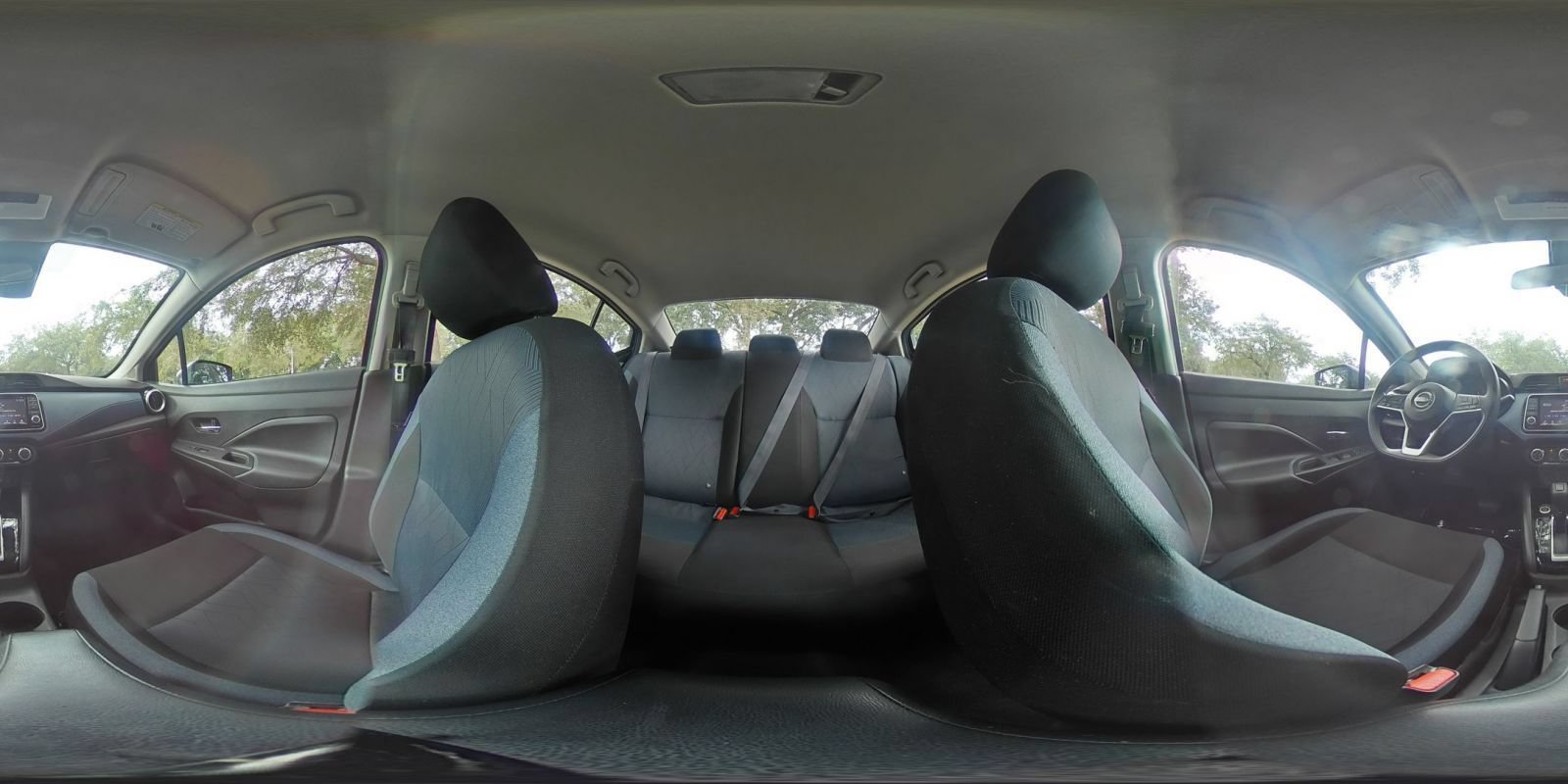 Used 2025 Nissan Versa SV FWD image 38