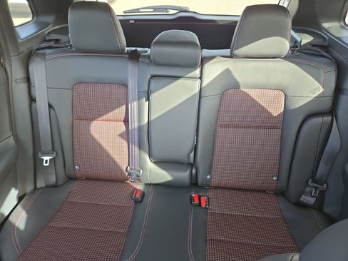 New 2026 Nissan Kicks SR image 37