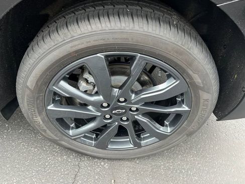 Certified 2023 Chevrolet Equinox RS AWD/4WD image 23